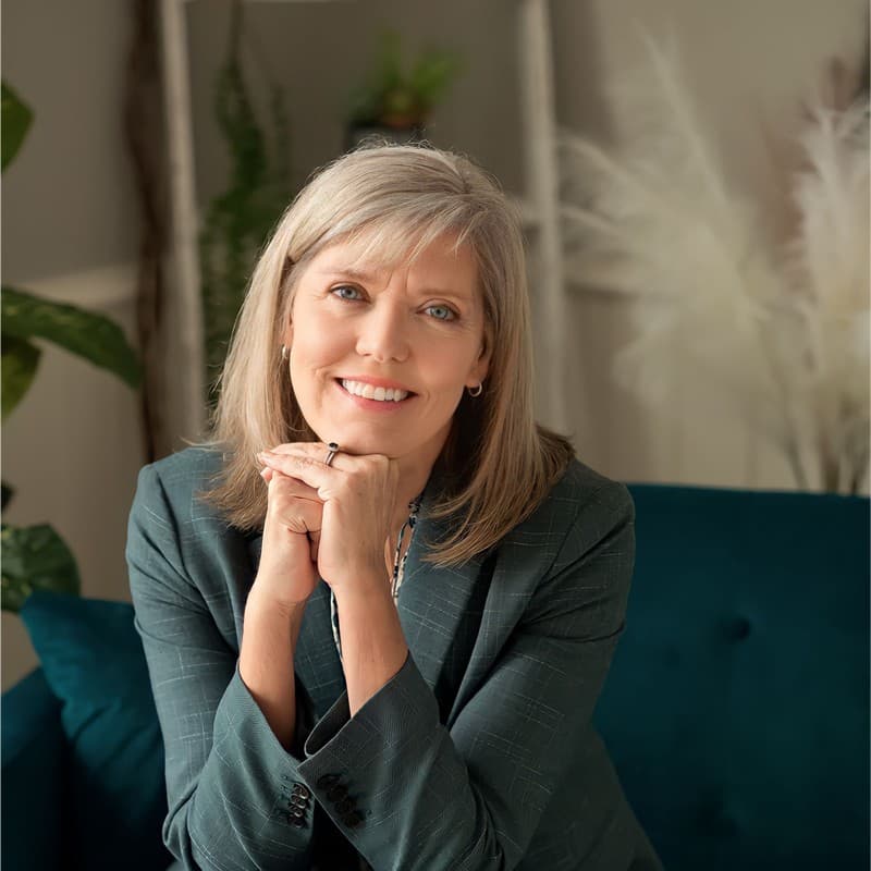 professional headshot of Brenda